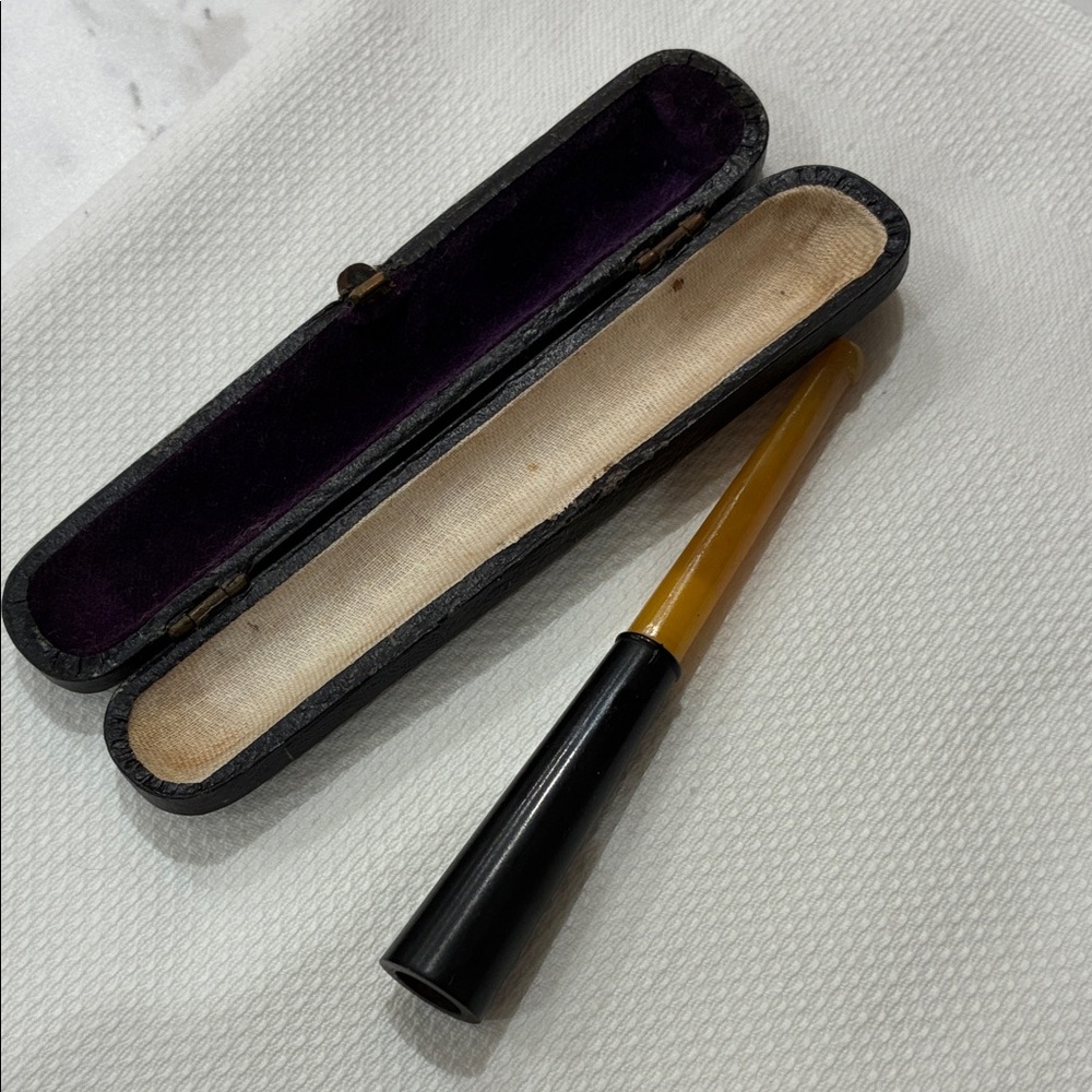 Elegant Black and Tan Cigarette Holder